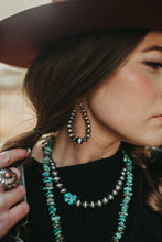 Load image into Gallery viewer, The Rustyn Earring
